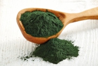 Spirulina ist ein eisenhaltiges Lebensmittel gegen Eisenmangel